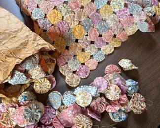 560 vintagehandmadeyoyoquiltblanket