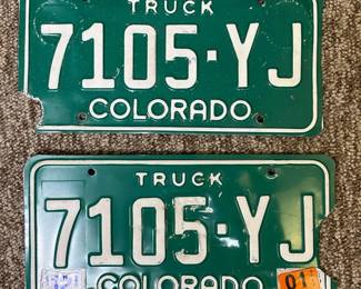487 pairofcollectiblevintagecoloradolic