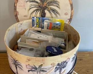 508 2palmtreehatboxeswithonefilledwi