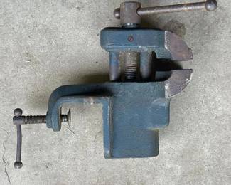 530 vintageclamponmetalbenchvise