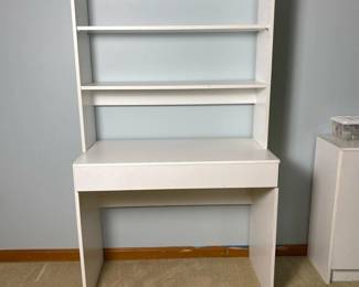 381 techlinewhitedeskwithshelvingunit