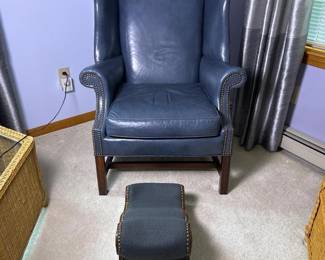 372 vintageblueleatherwingbackarmchairw