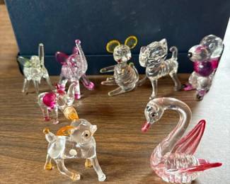 022 mixedglassandclearplasticanimalfig