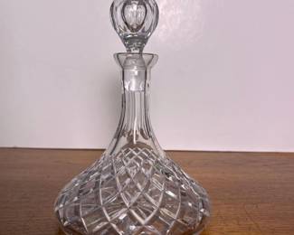 364 vintagepressedglassdecanterwithstop