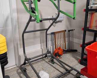 Top Lift Pros - hardtop removal and storage system designed for Jeep Wranglers.