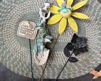 288 whimsicalgardenstakesetlizardsonsh