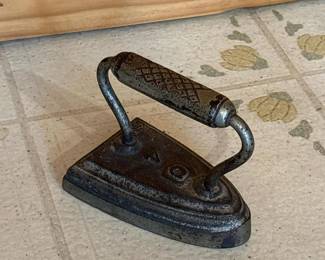 159 antiquecastironsadiron
