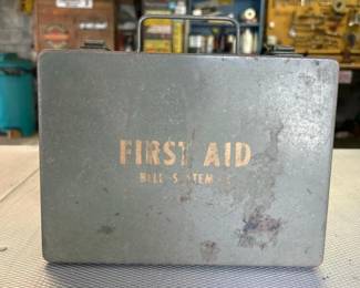 243 vintagebellsystemcfirstaidkitmeta