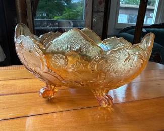 069 marigoldcarnivalglassfootedbowl