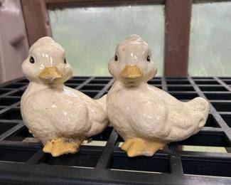 333 pairofvintageceramicducklingfigurin
