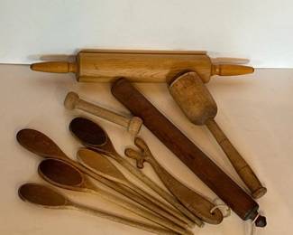166 vintagewoodenkitchenutensillotrolli