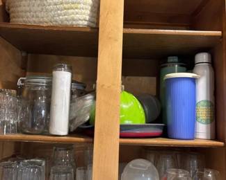 368 mysterykitchencabinetlot