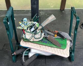 353 assortedgardentoollotwithfoldablek