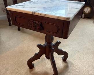 019 victorianmarbletopsidetable