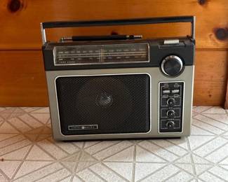 157 generalelectricportableamfmradio