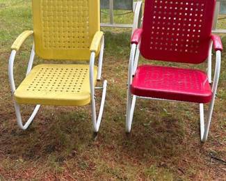 112 pairofvintagemetalmotelchairs