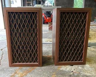 251 vintagepioneerfloorspeakerswithwood