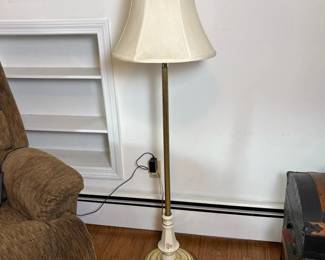 127 vintagemetalceramicfloralfloorlamp