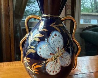 001 paintedporcelainbutterflyvase