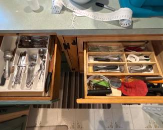 101 setoftwokitchengadgetdrawers