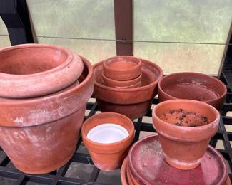 345 terracottaflowerpotandsaucerlotvar