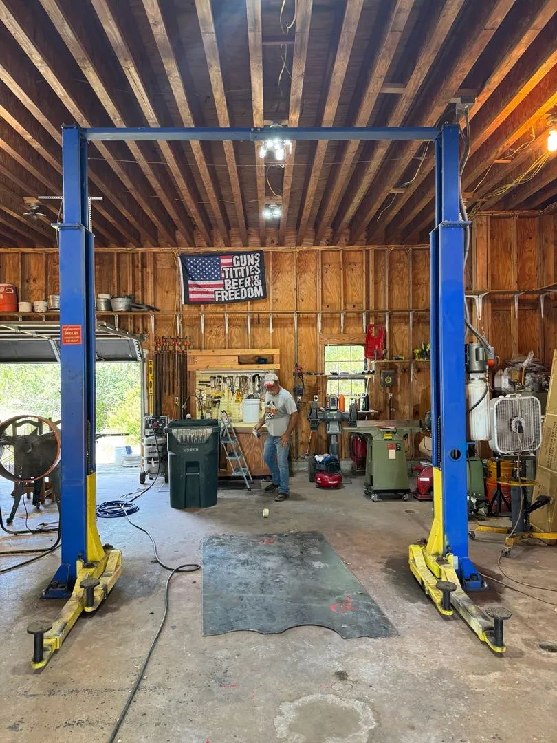  01 DURO Manufacturing Automotive Lift Dont Miss This One