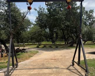 IndustrialGrade Mobile Crane Youre Gonna Need This One