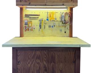 HeavyDuty ProfessionalGrade Workshop Station