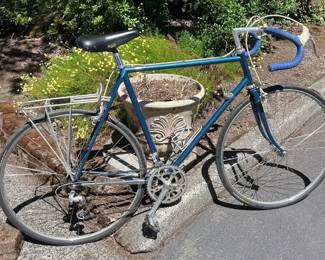 Specialized Road Bike with Suntour Cyclone Derailer * Continental Ultra Sport Tires *