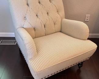 PIER 1 IMPORTS Luxurious Accent Chair * Upholstered Tufted & Nailhead Trim