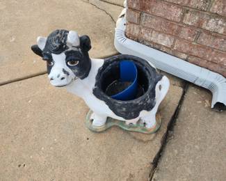 Cow pot