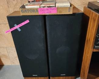 Vintage Panasonic tower speakers