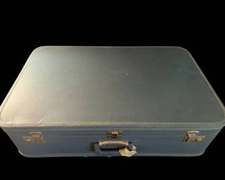 A Vintage Vacationer Blue Train Case