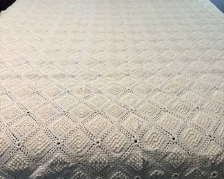 Vtg Handmade Cream Coverlet WSmall Diamonds, Popcorn  Fringe