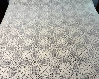 Vtg White Diamond Geometric Handmade Crotchet Bedspread