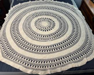 White Handmade Round Tablecloth W Scalloped Edges