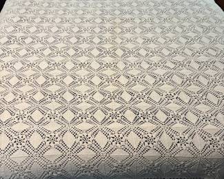 Vtg HandCrocheted Geometric  Pinwheel Bedspread