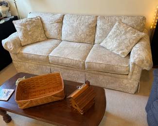 Great condition white sofa