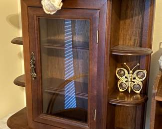Wall shelf