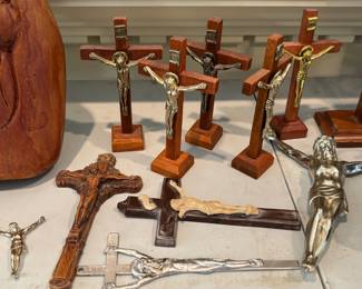tabletop crucifix appears to be a Sacred Heart