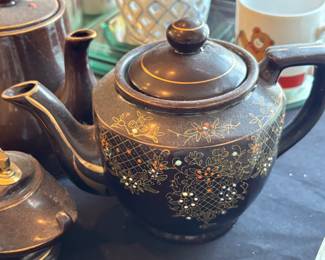 Japanese hand painted tea pot