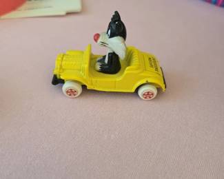 vintage 1988 Ertl Looney Tunes die-cast toy car featuring Sylvester the Cat.