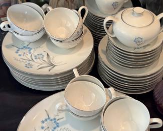 Mid-century Modern table service