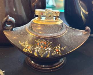 Vintage table lighter