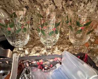 Arby's "Holly Berry" Gold Rim Wine Goblets