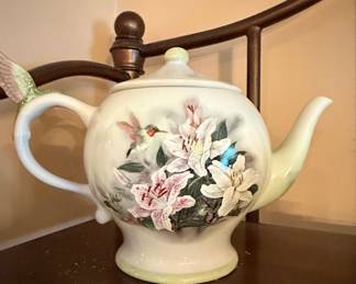 Teleflora Lena Liu Hummingbird and Lilies Teapot