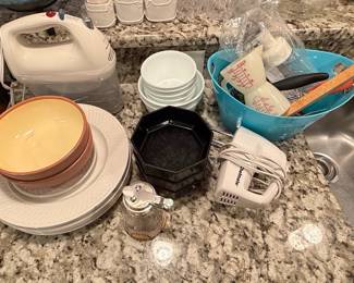 Assorted Vintage and Contemporary Kitchenware Lot
