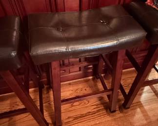 Tufted Faux Leather Saddle Bar Stool