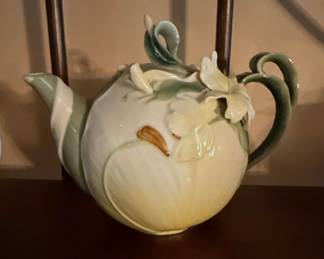 Pier 1 Imports Ginger Lily Teapot