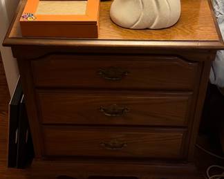 Vintage Broyhill Furniture Solid Oak Country French Style 2-Drawer Nightstand